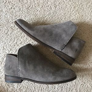 Frye ankle boots, gray suede, brand new size 8